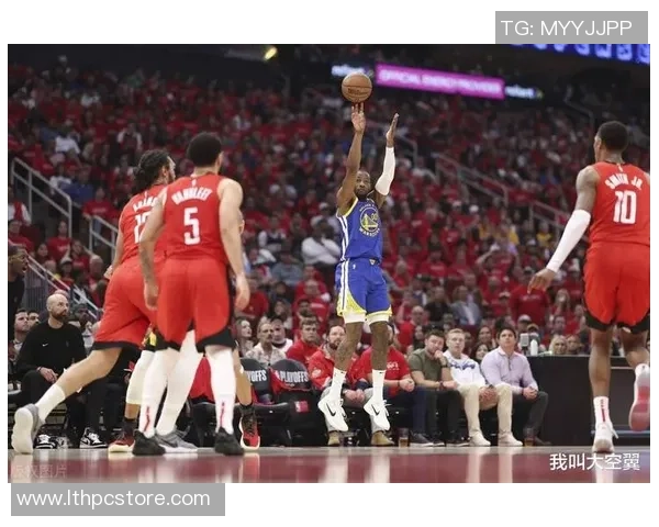 勇士与火箭G2精彩回放分析及赛后精彩瞬间回顾