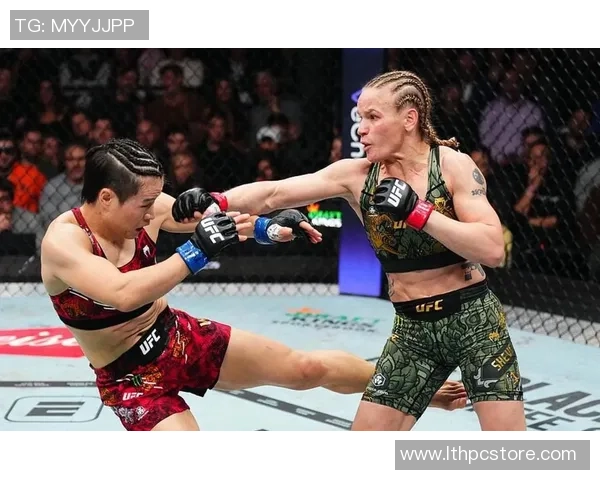 张伟丽未来何去何从?是回到草量级持续称王,仍是三番战复仇罗斯 张伟丽未来何去何从?是回到草量级持续称王,仍是三番战复仇罗斯